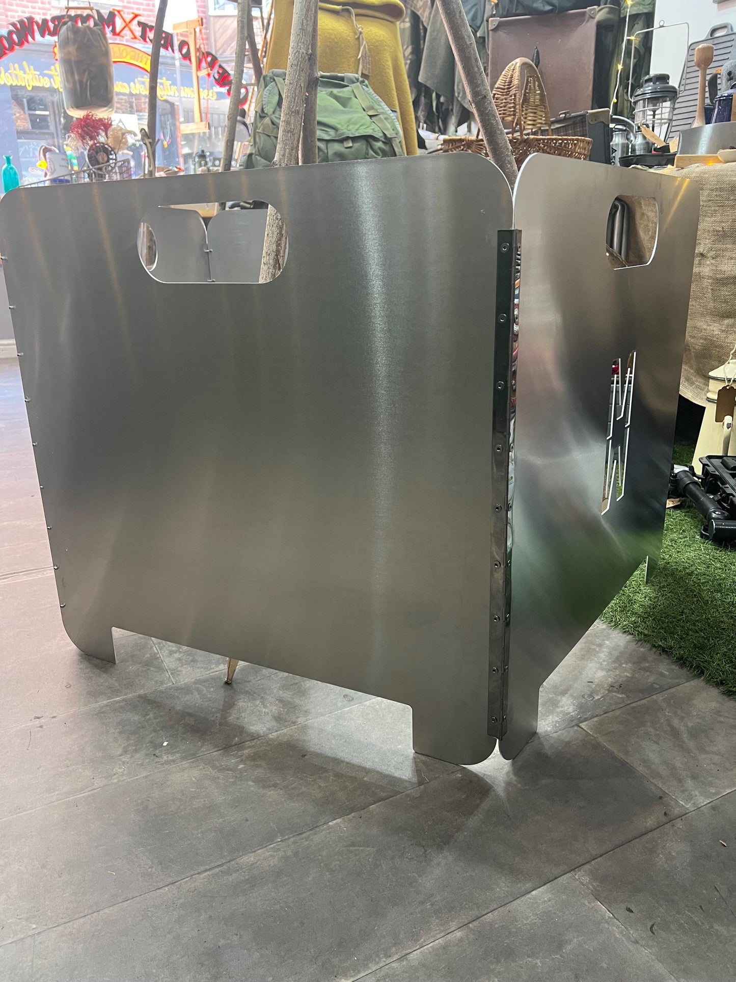 Aluminium Fire Surround – 4 Panel Folding Windbreak | Campfire Safety Screen – Made in England