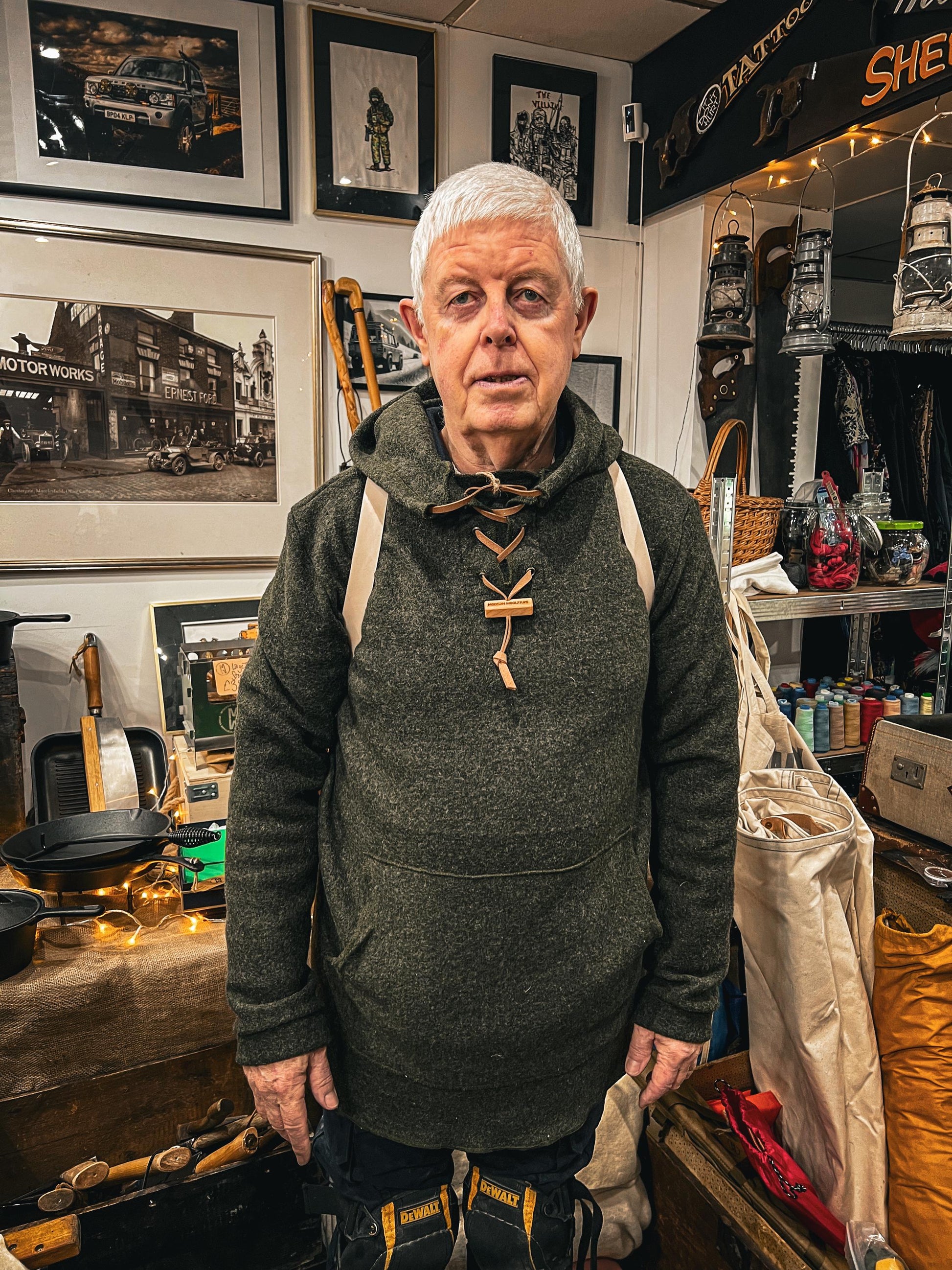 The Ultimate Bushcraft Anorak – 100% Wool for Unmatched Performance"