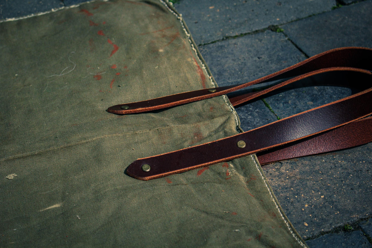 Vintage Military Canvas Tote Bag – Reclaimed Parachutist Equipment Sleeve with vintage wool lining and leather handles