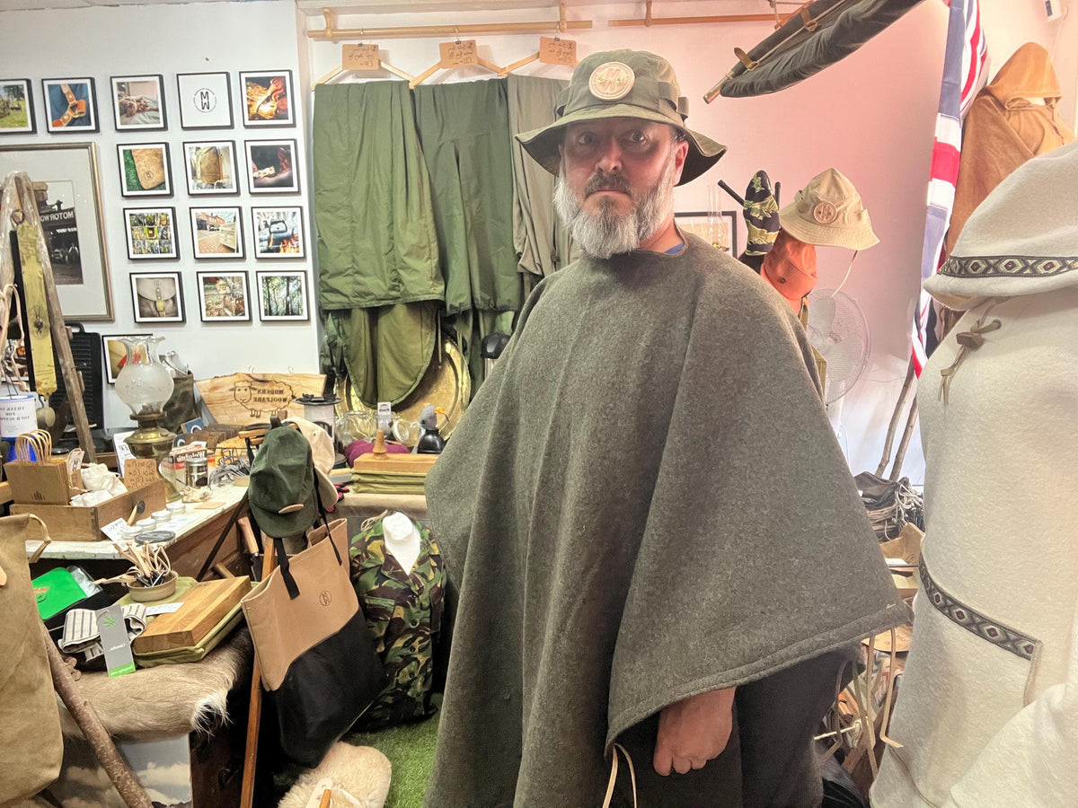 100% Wool Bushcraft Bedroll & Poncho Liner | 425gsm Heavyweight Wool Blanket
